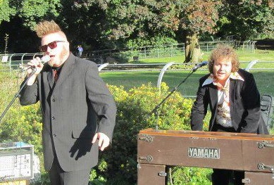 De boodschappers voordelig boeken bij burolivemuziek.nl