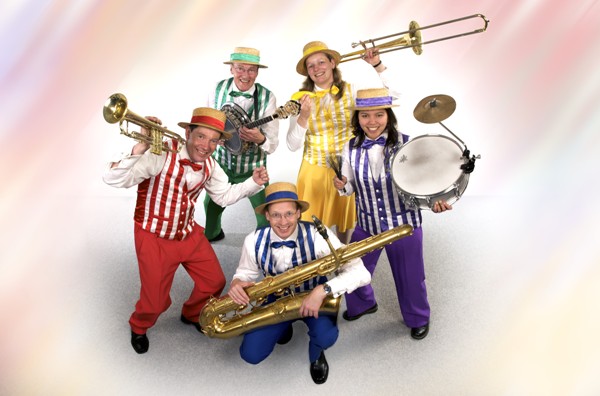 Dixieland Crackerjacks boeken? Via Erkend Artiestenbureau! Transparante vermelding prijzen en betrouwbaar boeken. Gratis advies! Jouw feest de juiste muziek!