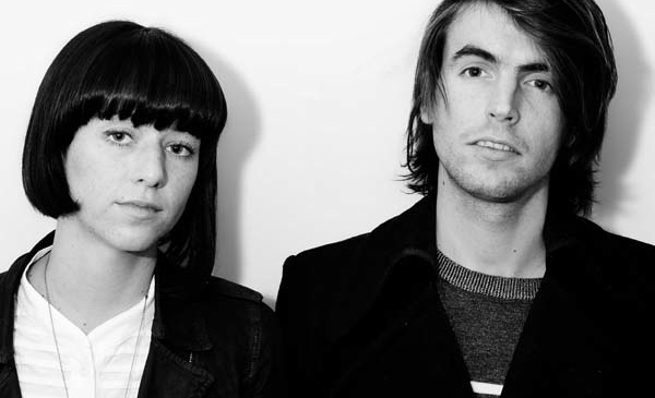 Bombay Show Pig boek je voordelig bij burolivemuziek.nl