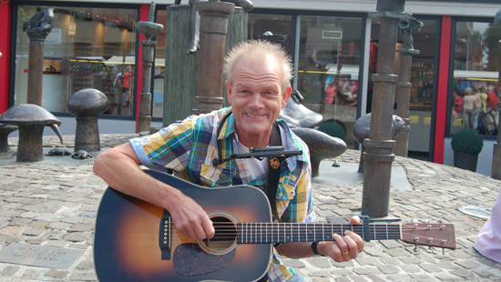Gerrit Christiaens boek je voordelig bij burolivemuziek.nl