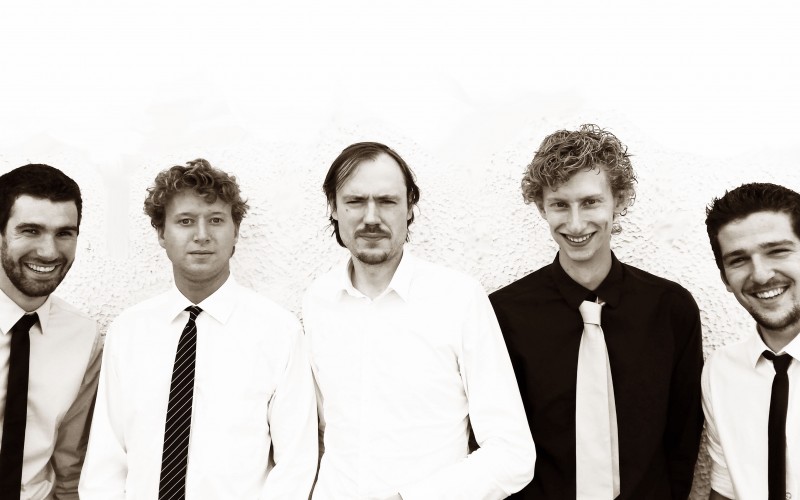 TIn Soldiers voordelig boeken bij burolivemuziek.nl