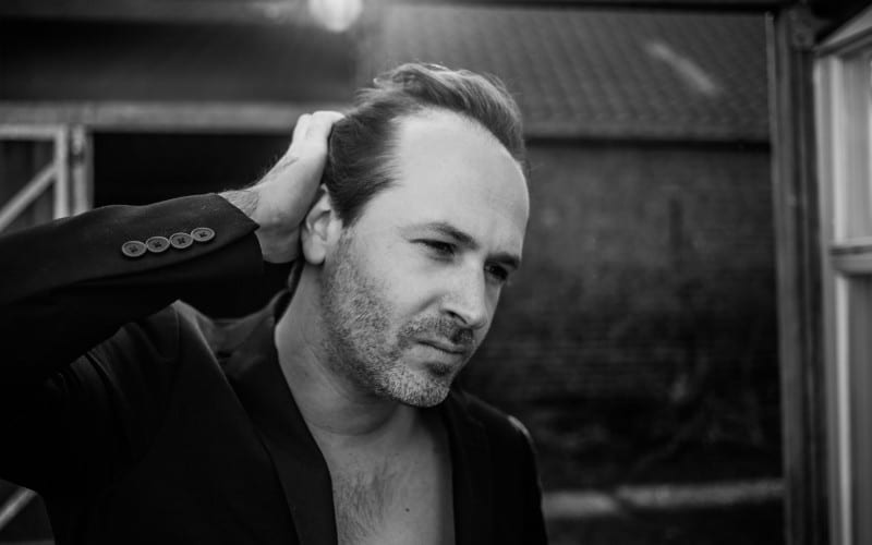 Dennis Kolen voordelig boeken bij Burolivemuziek.nl