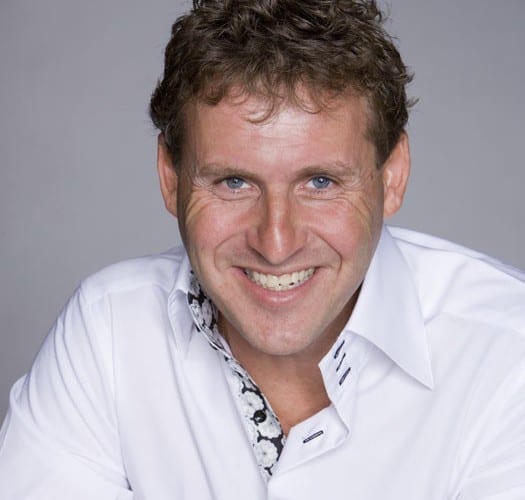 Pierre van Dam voordelig boeken bij burolivemuziek.nl