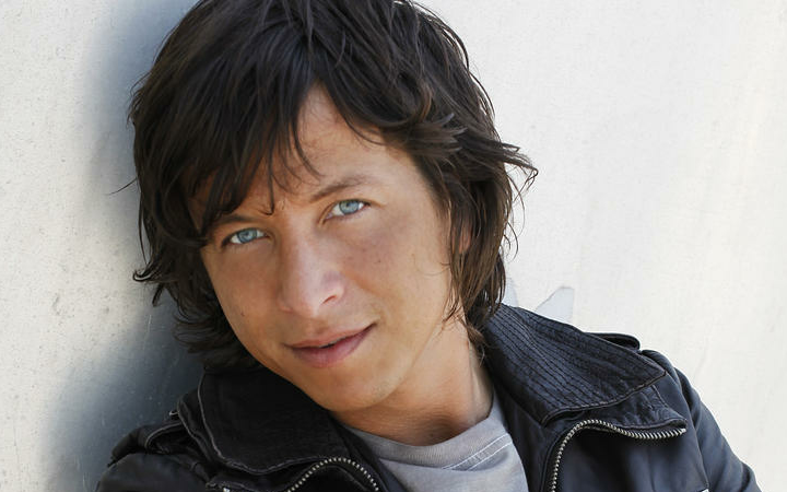 Vinzzent voordelig boeken bij Burolivemuziek.nl