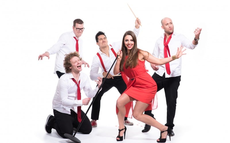 The Wedding Crashers voordelig boeken bij Burolivemuziek.nl