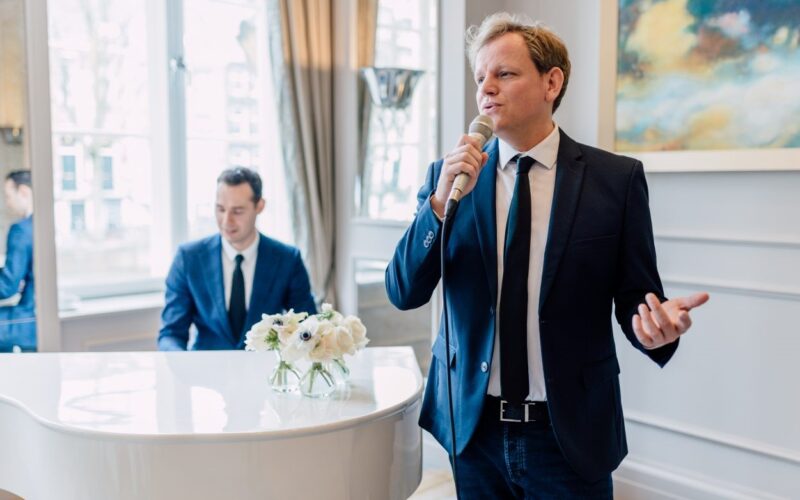 Ceremonie zanger Edwin Monteyn Burolivemuziek.nl