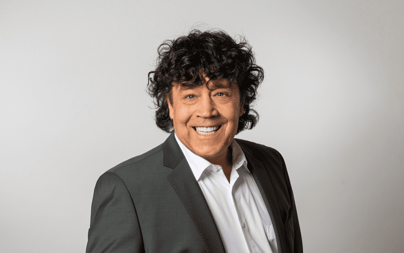 Dennie Christian Boek je eenvoudig bij Burolivemuziek.nl