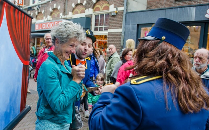 Het muzikale complimenten duo Burolivemuziek.nl