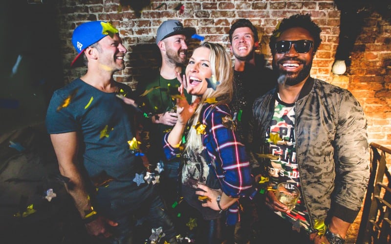 The Tour boek je simpel, snel en het voordeligst bij Burolivemuziek.nl