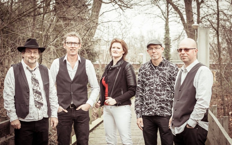 Husband boek je voordelig bij Burolivemuziek.nl