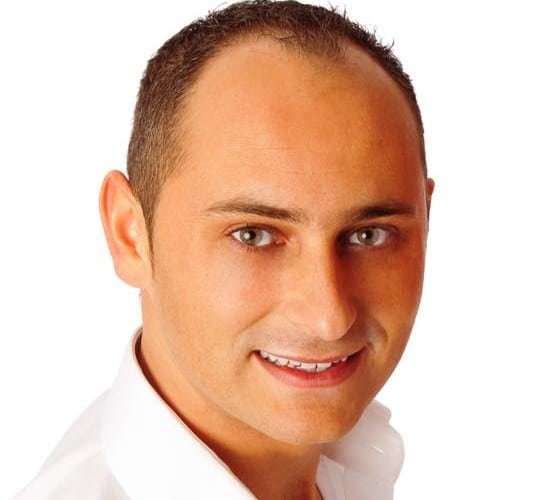 Jeffrey Tanis boek je simpel, vertrouwd en het voordeligst bij Burolivemuziek.nl