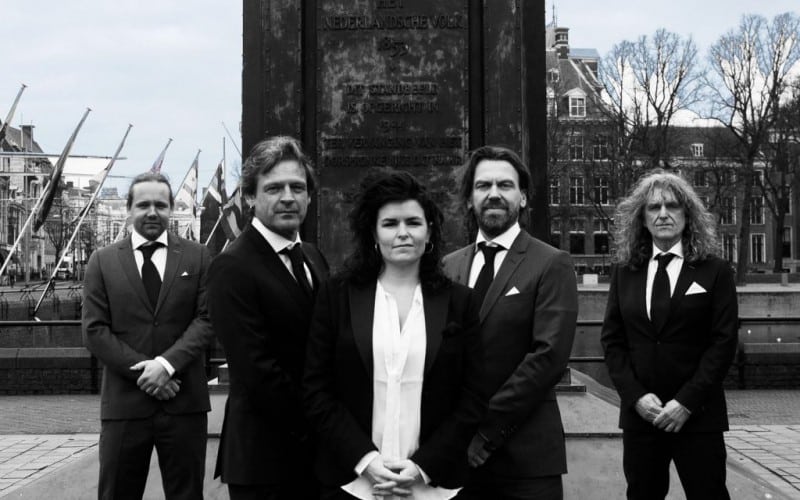 Binnenlandsche Zaken voordelig boeken bij Burolivemuziek.nl