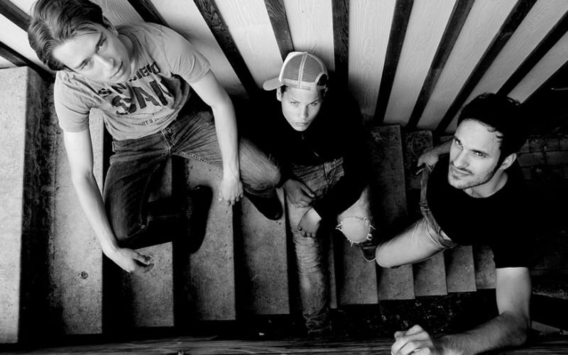 Sundaze voordelig boeken bij Burolivemuziek.nl