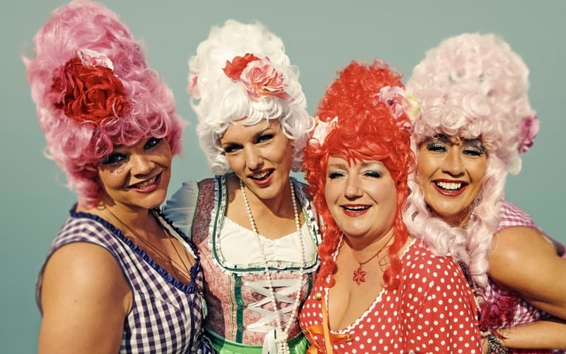 Toos Roos en Coos boek je eenvoudig, snel en bovenal tegen de scherpste prijs bij Burolivemuziek.nl