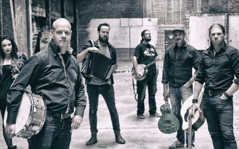 Acting the Maggot boek je bij Burolivemuziek.nl