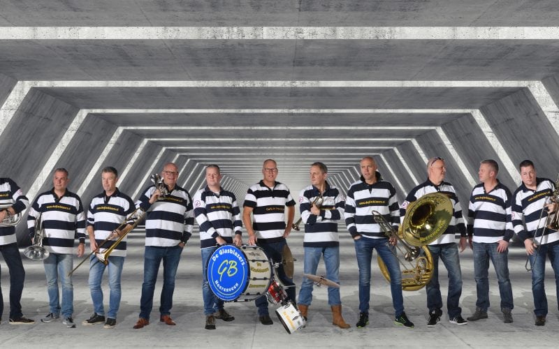 De Glasblazers boek je bij Burolivemuziek.nl