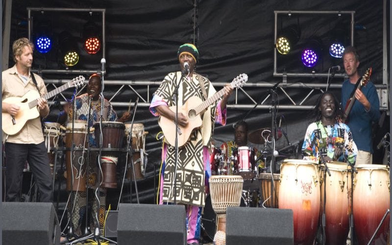 Baoema Burolivemuziek.nl