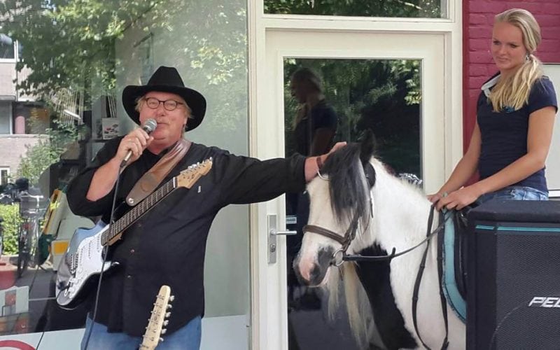 JohnD boek je voordelig bij Burolivemuziek.nl