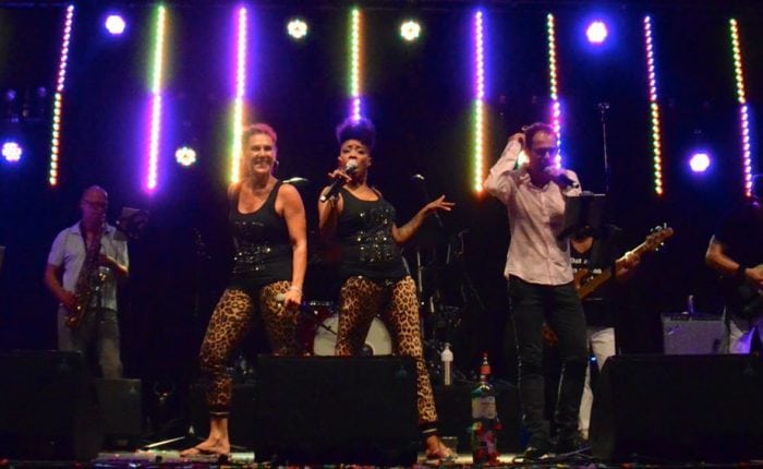 B Machine boek je bij Burolivemuziek.nl