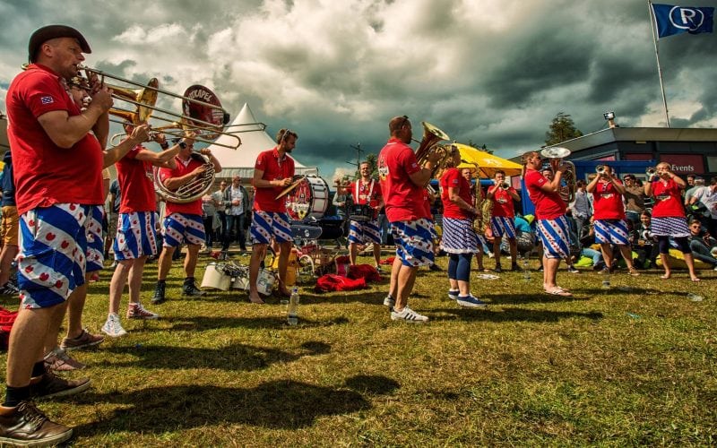 De Putkapel boek je bij Burolivemuziek.nl