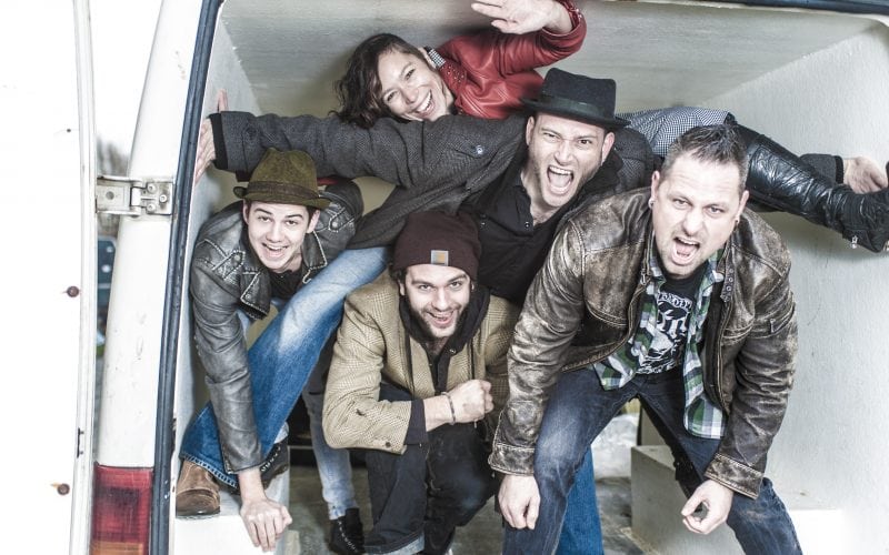 Circle J boek je bij Burolivemuziek.nl