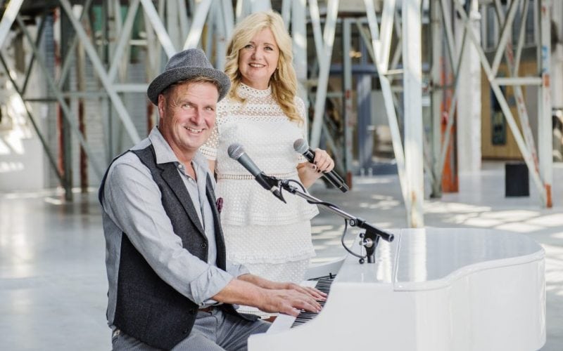 Party & Co boek je bij Burolivemuziek.nl