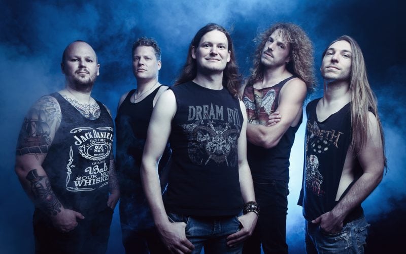 Up The Irons boek je bij Burolivemuziek