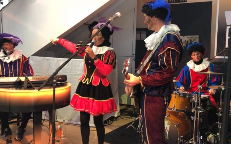 De Pietenband van Sinterklaas Burolivemuziek.nl