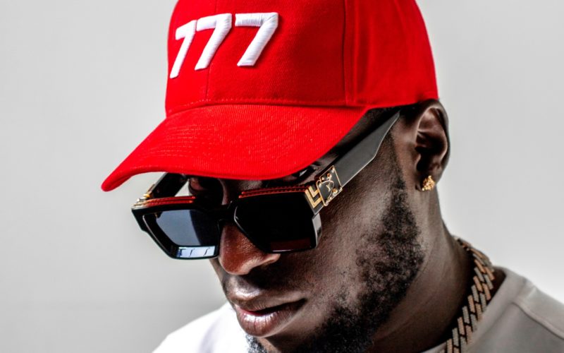 Frenna boek je bij Burolivemuziek.nl