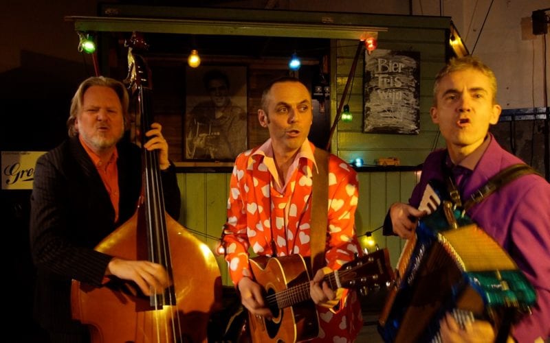 Men in Suits boeken bij Burolivemuziek.nl