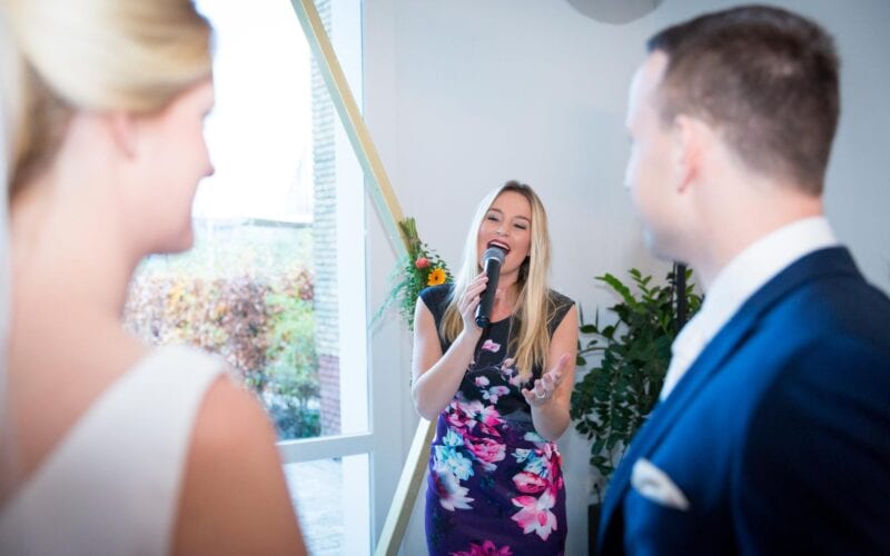 Liefdesliedjes boeken bij Burolivemuziek.nl