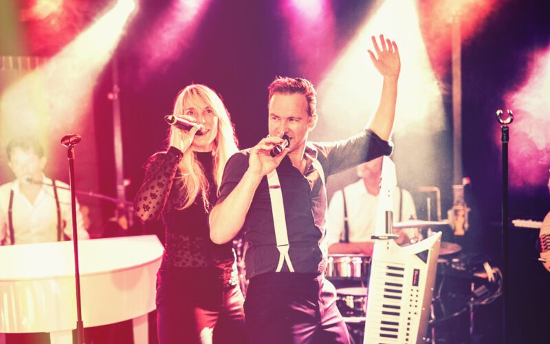 Run4Cover boek je bij burolivemuziek.nl