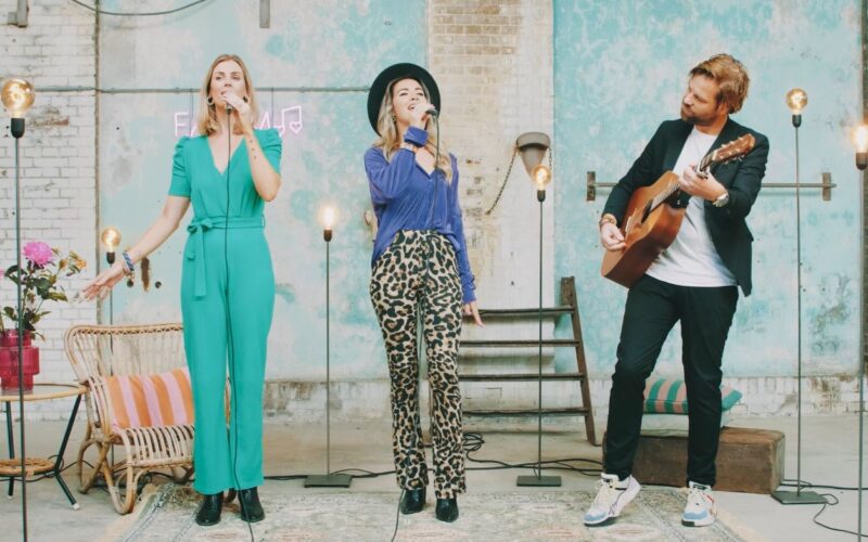 F.A.A.M. boek je bij Burolivemuziek