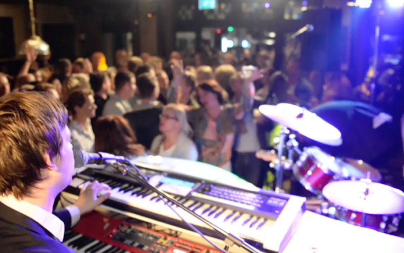 Rollingpiano boek je bij Burolivemuziek.nl