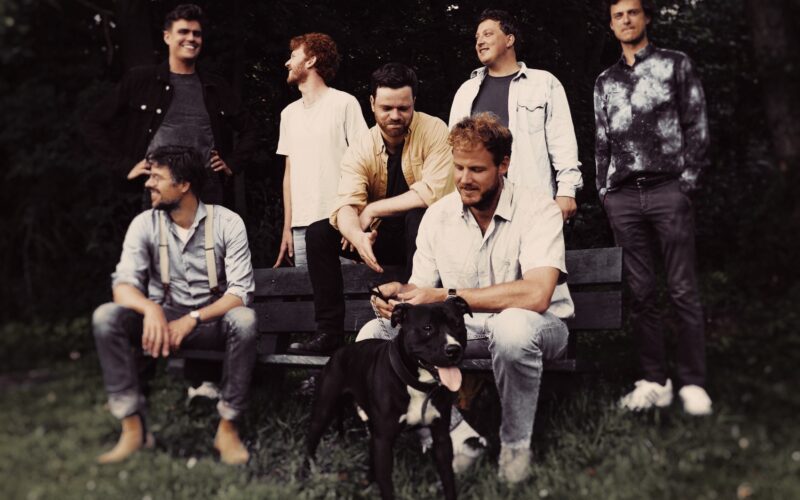 Winnetoe (Doe Maar tribute) Boek je bij Burolivemuziek.nl