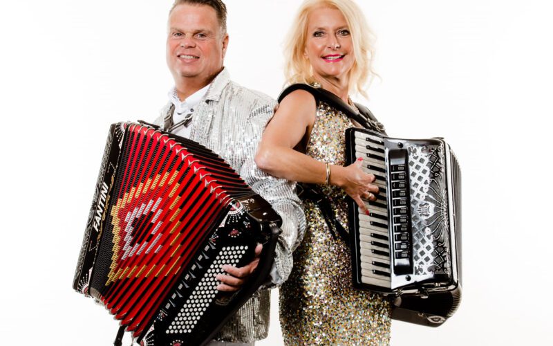 Crazy Accordeons Boek je bij Burolivemuziek.nl
