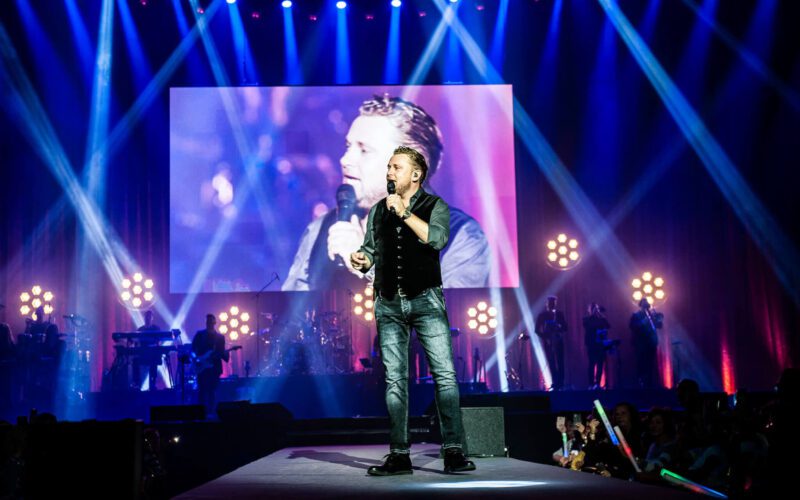 Nelis Leeman Boek je bij Burolivemuziek.nl