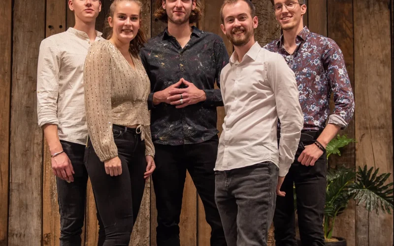 History Repeats boeken bij Burolivemuziek.nl