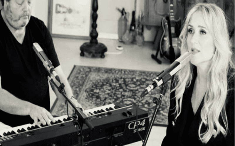 Danielle en Jonathan Boek je bij Burolivemuziek.nl